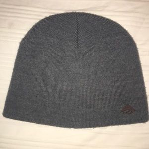 Emerica Gray Beanie🐨